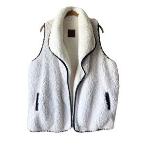 C.C. Exclusive Sherpa Vest White Size XL